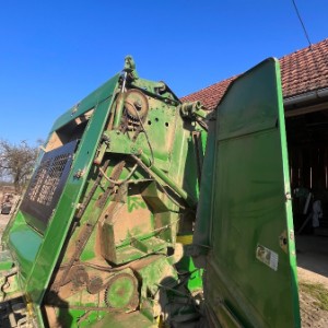 John Deere 582