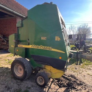 John Deere 582