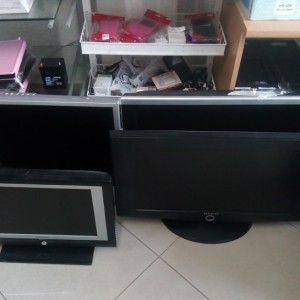 Razni televizori i monitori po 15€