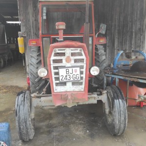 Prodajem IMT567 i razno