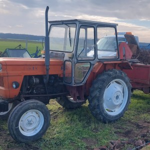 Traktor Štore 402