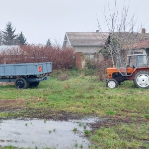 Traktor Štore 402