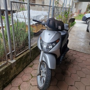 Prodajem Beverly 200,800€