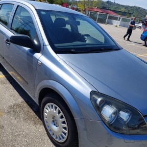 Opel Astra f 1.6 i registrirana godinu dana