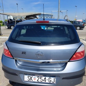 Opel Astra f 1.6 i registrirana godinu dana