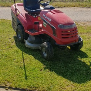 Traktor kosilica Honda 2417 v-twin