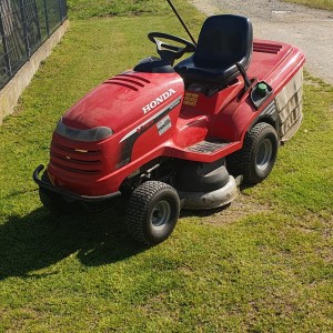Traktor kosilica Honda 2417 v-twin