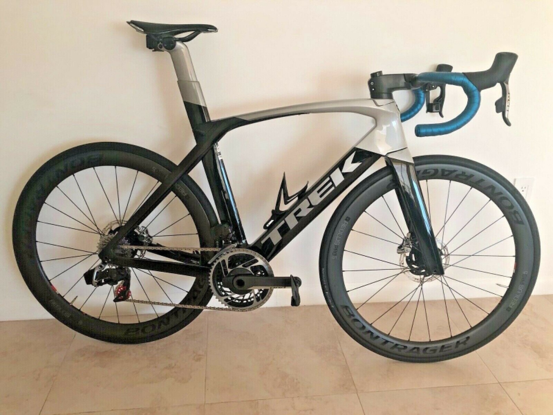 2020 Trek Madone SLR7 Size 56 Sram Red AXS 12 speed power meter Kogel