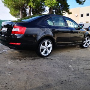 ŠKODA OCTAVIA TDI DSG AUTOMATIC MODEL 2016~KOŽA-NAVI-SENZORI-FELGE 18"