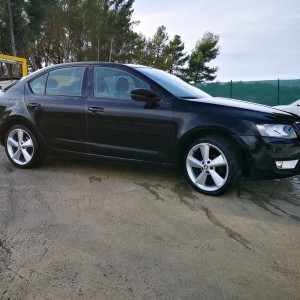 ŠKODA OCTAVIA TDI DSG AUTOMATIC MODEL 2016~KOŽA-NAVI-SENZORI-FELGE 18"