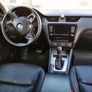ŠKODA OCTAVIA TDI DSG AUTOMATIC MODEL 2016~KOŽA-NAVI-SENZORI-FELGE 18"