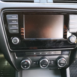 ŠKODA OCTAVIA TDI DSG AUTOMATIC MODEL 2016~KOŽA-NAVI-SENZORI-FELGE 18"