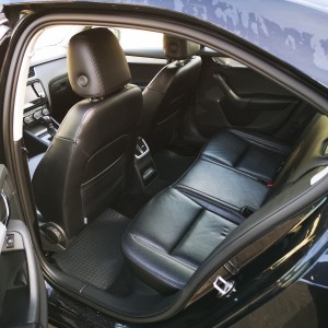 ŠKODA OCTAVIA TDI DSG AUTOMATIC MODEL 2016~KOŽA-NAVI-SENZORI-FELGE 18"