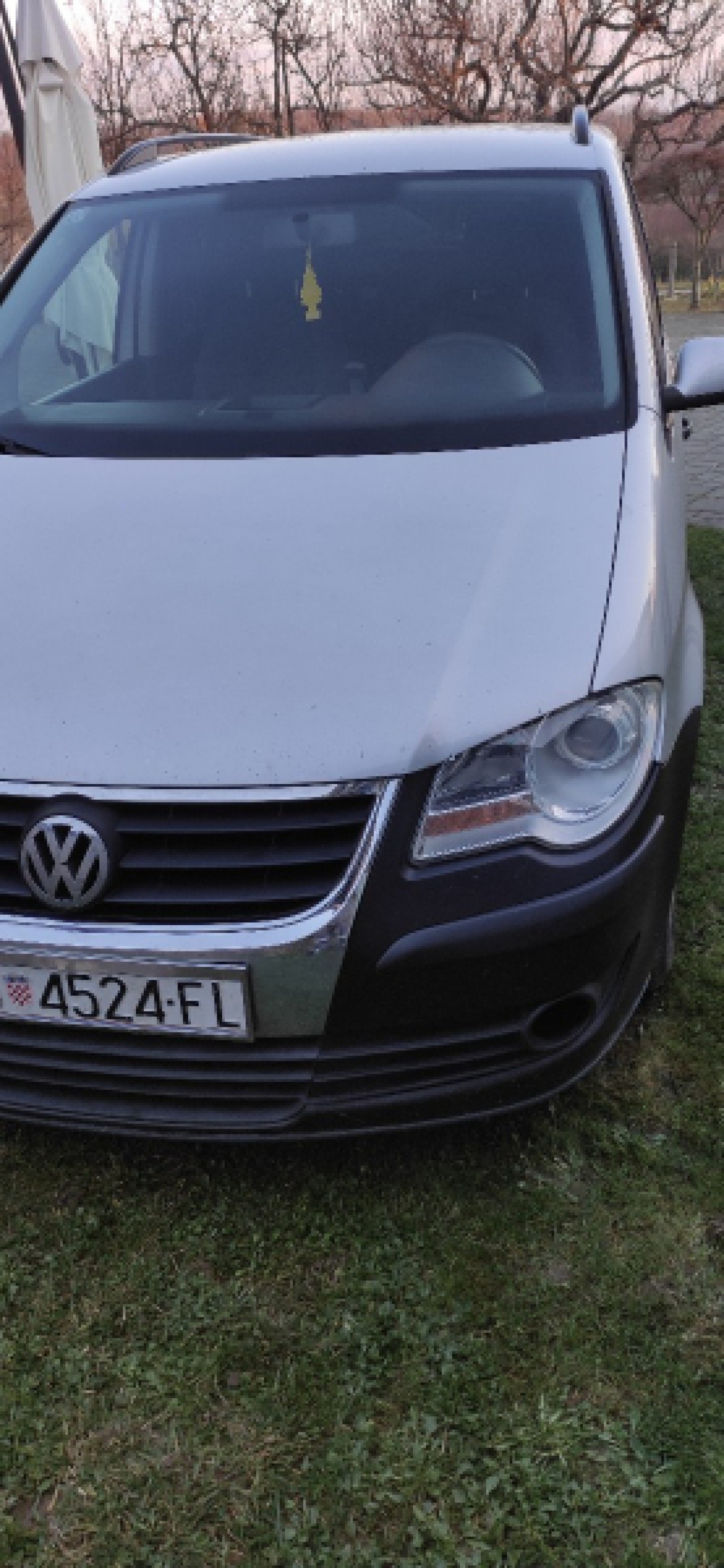 Prodajem VW Touran 1.9 tdi