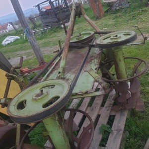 Dvobrazni plug claas