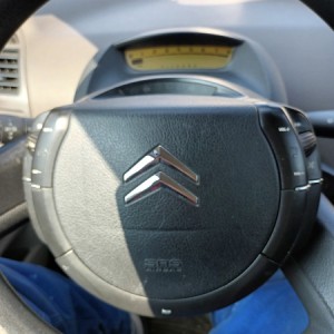 Citroen c4 1.4 16 V, 172000 km, klima, servisiran, nove gume, odličan