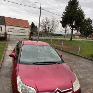 Citroen c4 1.4 16 V, 172000 km, klima, servisiran, nove gume, odličan