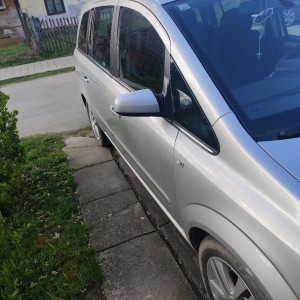 Prodajem Opel Zafira 1.9 CDTI