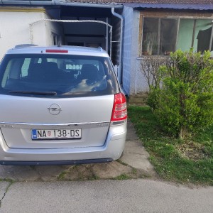 Prodajem Opel Zafira 1.9 CDTI