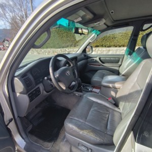 TOYOTA LAND CRUISER 100