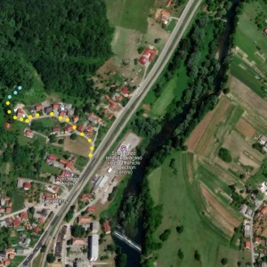 Kućica od hrastovih planjki u izgradnji, Mrežnica 300 m