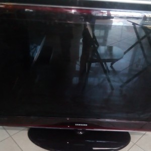 Razni televizori i monitori po 15€