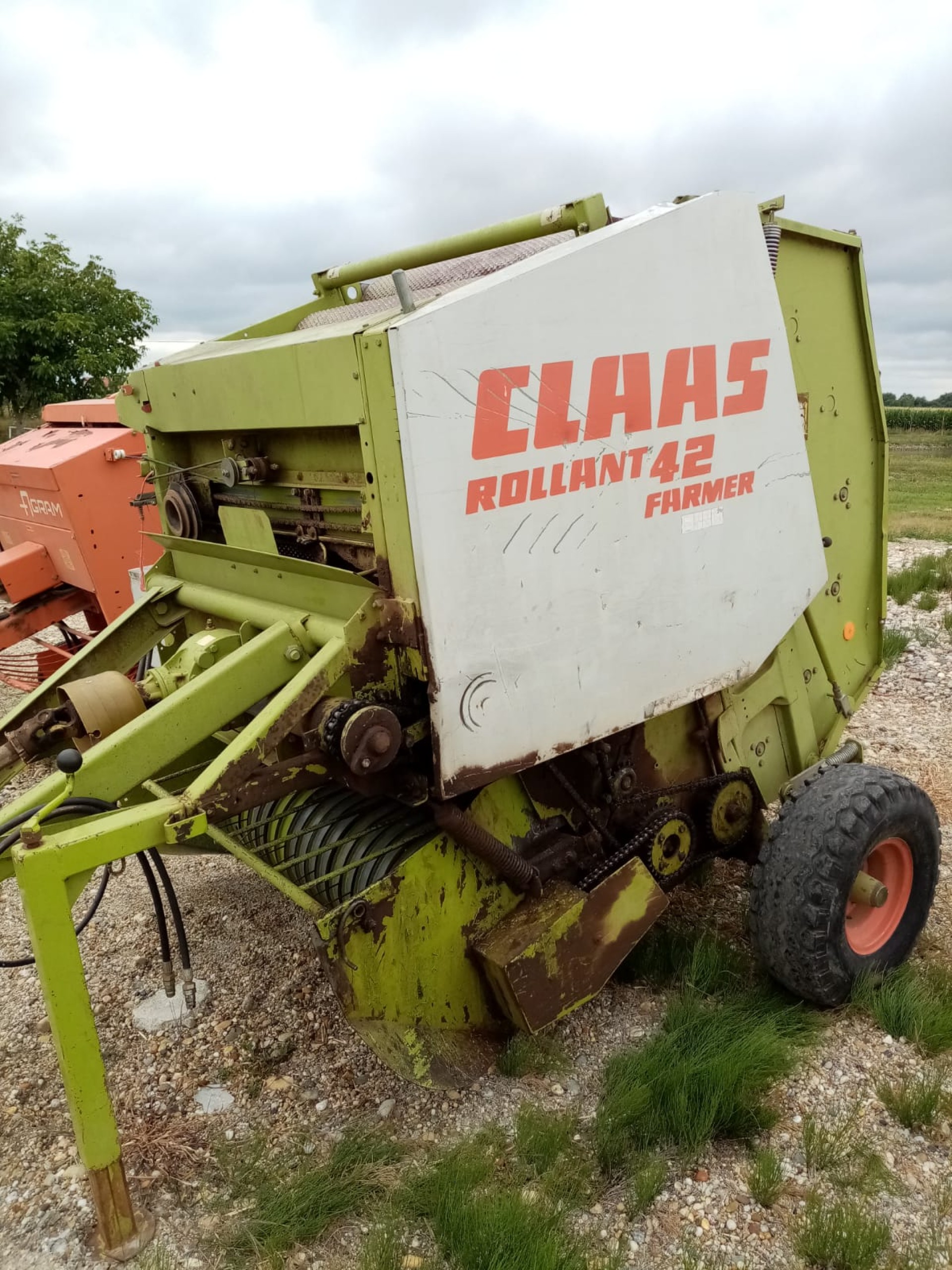 Rolo balirka Claas Rollant 42 Farmer