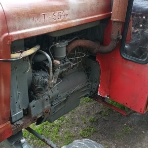 PRODAJEM IMT 558