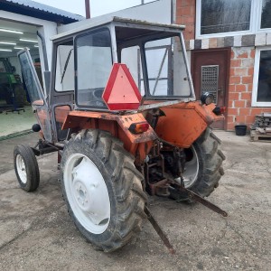 Traktor Štore 402
