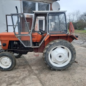 Traktor Štore 402