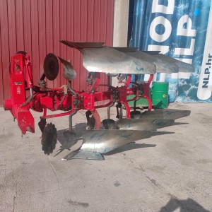 Prodajem plug Vogel Noot MS 950 Vario od 12-22"(30-55cm).