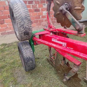 Prodajem plug Vogel Noot MS 950 Vario od 12-22"(30-55cm).