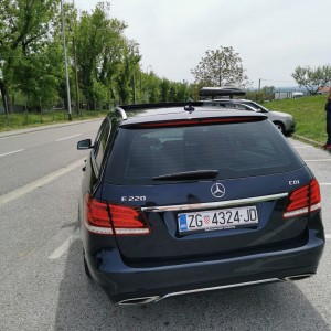 Mercedes E 220