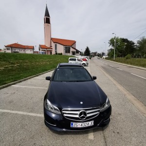 Mercedes E 220