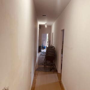 Iznajmljujem stambeni obijekt 220k2 -40 kreveta 095-865-8081