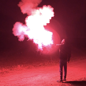 AKCIJA - BENGALKE / SIGNALNE BAKLJE / DIMNE BOMBE / STROBOVI