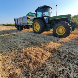 John Deere 3350
