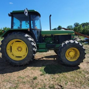 John Deere 3350