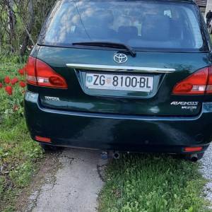 Toyota Avensis Verso