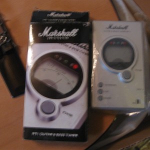 "NOVO" AKUSTIČNA GITARA "HOHNER" SA TUNEROM "MARSHALL"