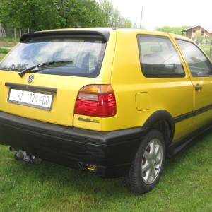 PRODAJEM ILI MIJENJAM GOLF 3
