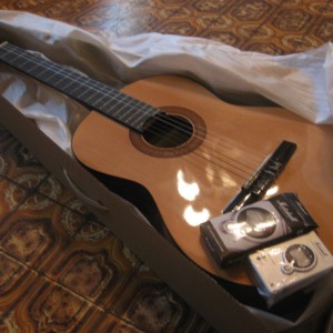 "NOVO" AKUSTIČNA GITARA "HOHNER" SA TUNEROM "MARSHALL"
