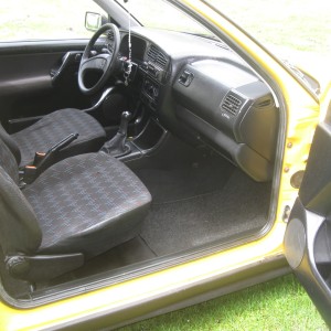 PRODAJEM ILI MIJENJAM GOLF 3