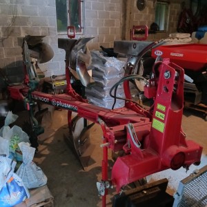 PLUG VOGEL NOOT M 950 3 BRAZDE OKRETAČ