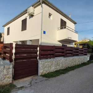 Novouređeni Apartman NILAN ( 2+2) Povljana / PAG