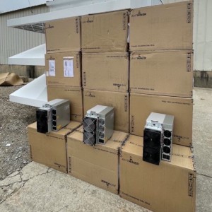 novo Antminer S19 XP 141 ASIC BTC Bitcoin Miner €3500 euros