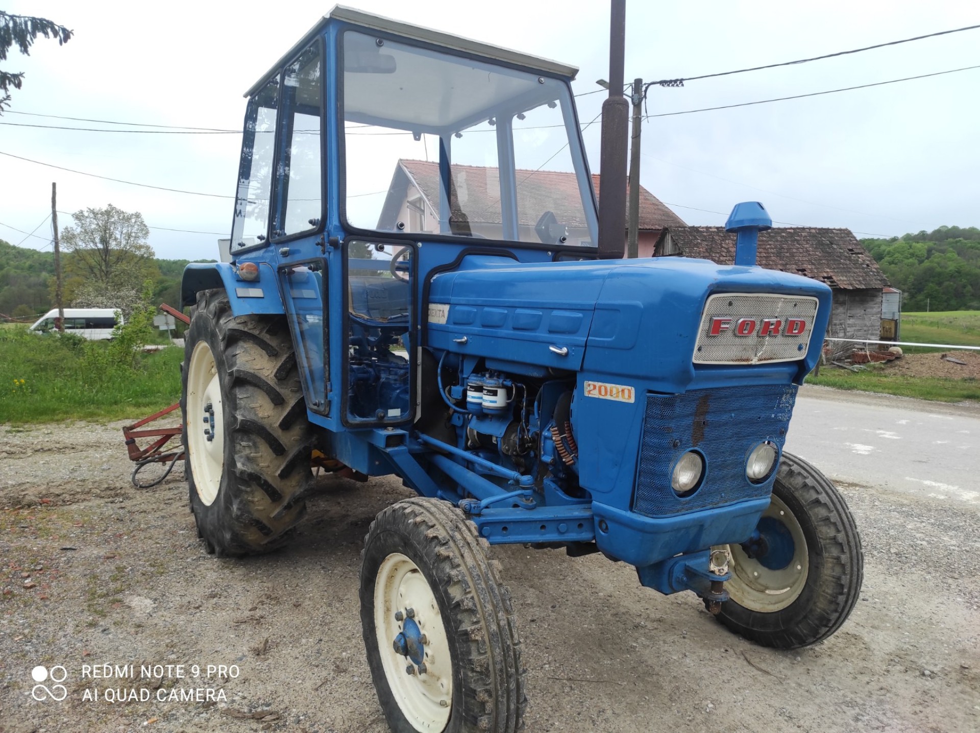 Ford 2000