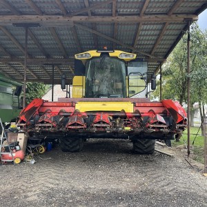 New Holland CS640