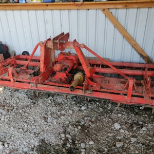 Prodajem Rotodrljacu Krone 3m s paker valjkom