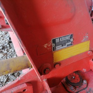 Prodajem Rotodrljacu Krone 3m s paker valjkom